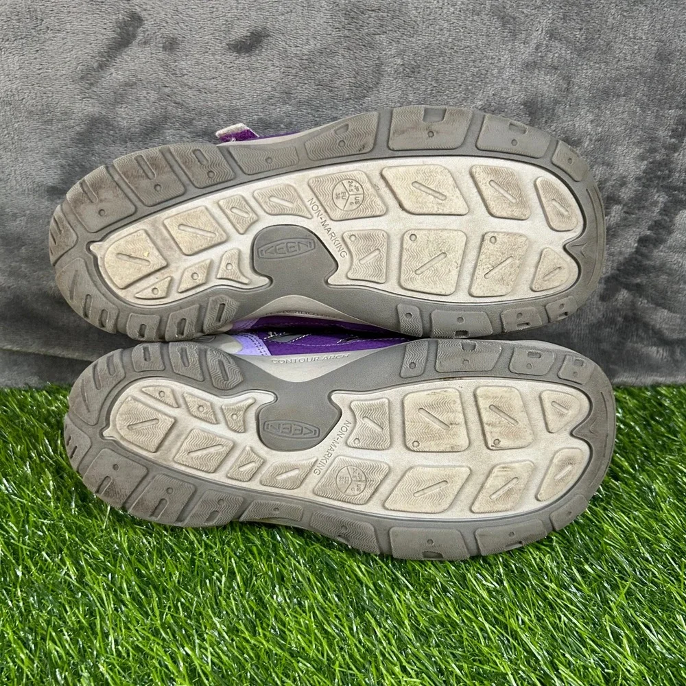 Keen Knotch Hollow‎ Sandals Water Shoes Purple Gray Adjustable Strap Kids 6